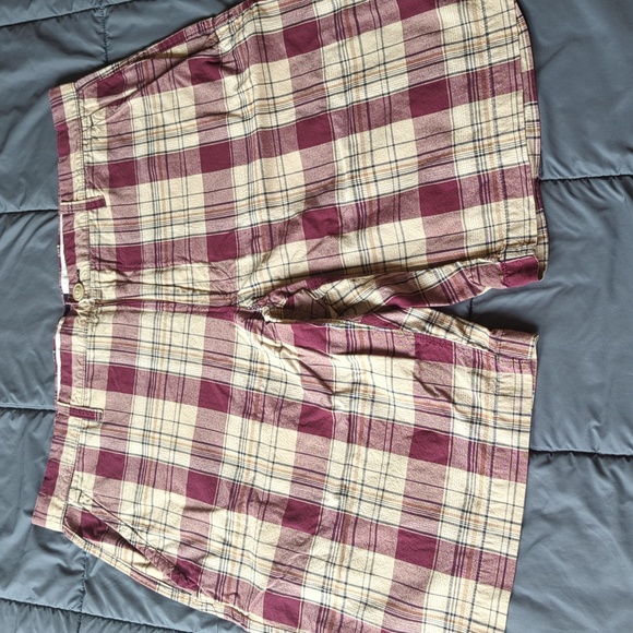 3 Pairs GAP Men's Plaid Shorts, Size 36 - Picture 2 of 10